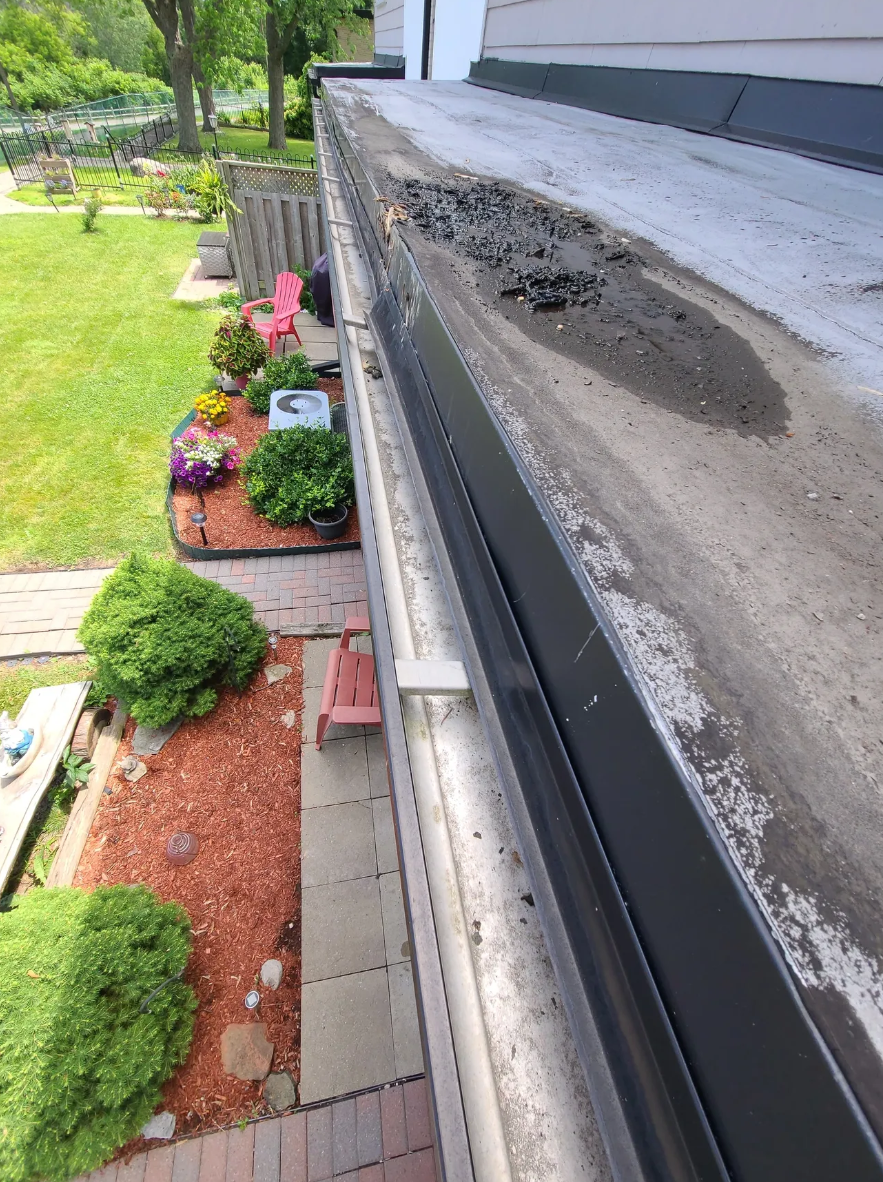 Eaves Trough & Gutter Cleaning